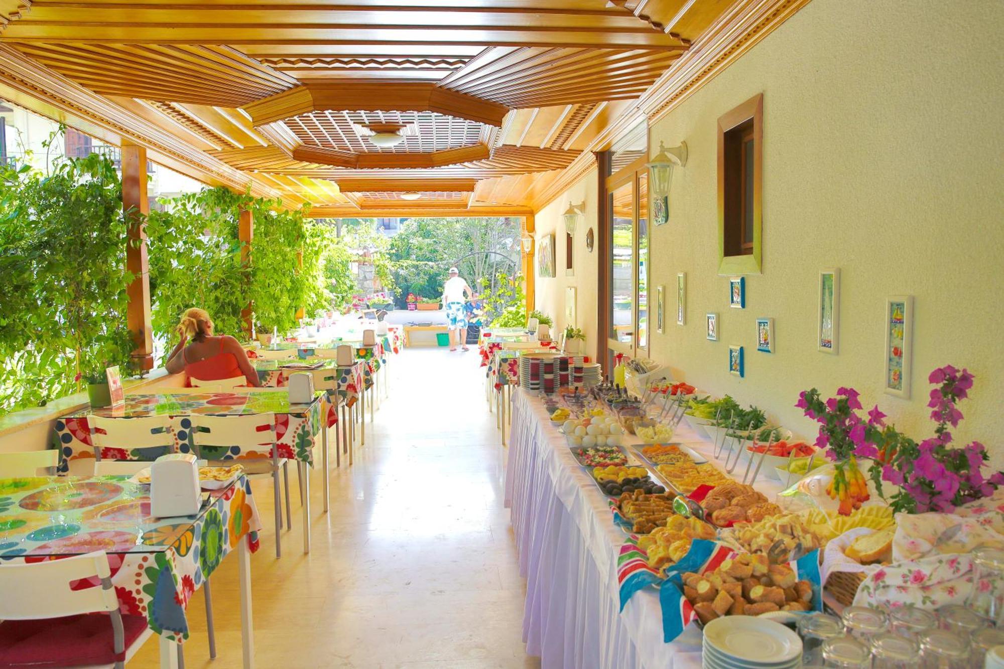 Ayka Hotel Акьяка Экстерьер фото
